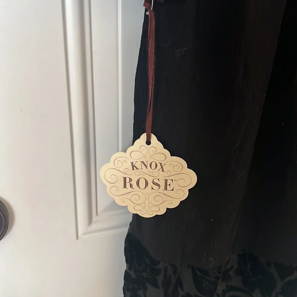 Dress - Picture 3 of 3